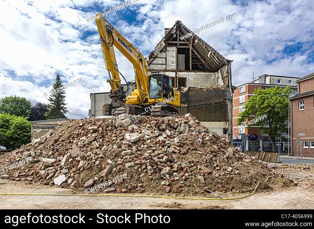 Oberhausen, Sterkrade, building site, construction works, house demolition of the Tanzhaus Valentino, former dancing school by the Steinbrinkstrasse