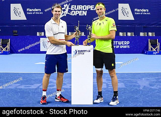 ATTENTION EDITORS - HAND OUT - EDITORIAL USE ONLY - NO SALES - NO MARKETING - winners Australian John Peers and New-Zealand's Michael Venus pose with their...