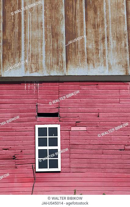 Red Barn, North Branch, Minnesota, USA