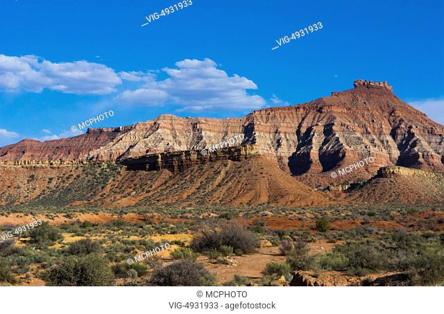 Zion National Park Utah boulders and colorful landscape Zion - 24/03/2028