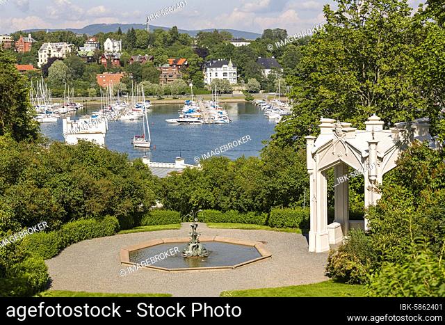 Gardens Oskarshall Castle (Oscarshall) with fountain and pavilion, castle on the Bygdøy peninsula, Bygdøy, Oslo, Norway, Europe