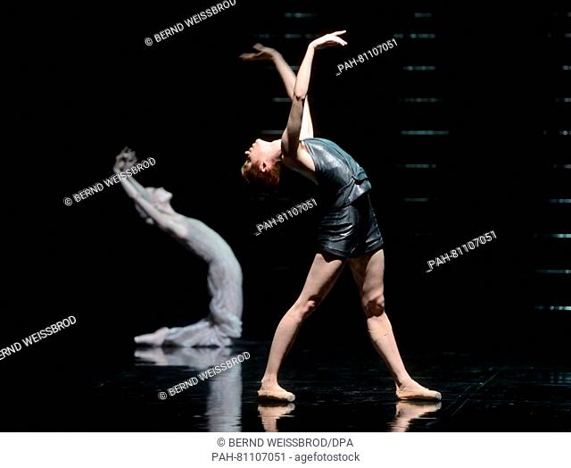Dancers Elisa Badenes (r) and Alicia Amatriain (l) of the Stuttgart Ballet rehearsing the ballet 'Salome' at the opera house in Stuttgart, Germany, 8 June 2016