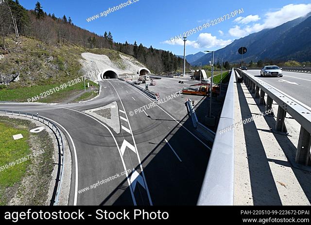 28 April 2022, Bavaria, Oberau: Work is underway at the construction site for the Oberau tunnel. After eleven years of construction
