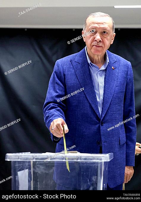 RUSSIA, ISTANBUL - MAY 28, 2023: Incumbent Turkish president and presidential candidate Recep Tayyip Erdogan casts his ballot at a polling station in Saffet...