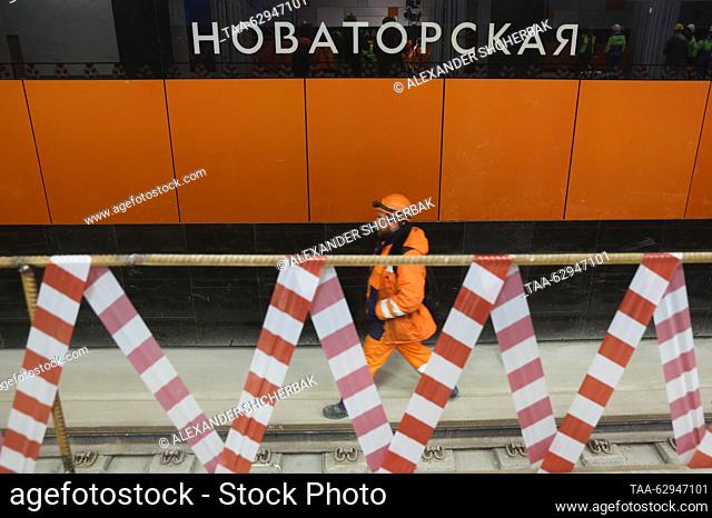 RUSSIA, MOSCOW - OCTOBER 3, 2023: A man works at Novatorskaya station of the Moscow Metro, currently under construction, with the first stage of the Troitskaya...