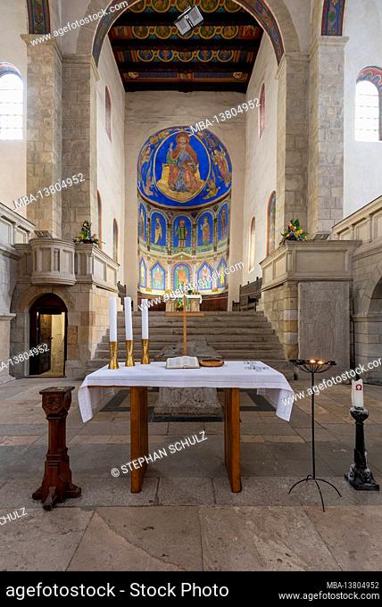 Germany, Saxony-Anhalt, Gernrode, altar and paintings in the collegiate church St. Cyriakus, is one of the most important Ottonian architectural monuments in...