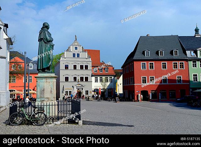 Monument to Johann Gottfried Herder, Herderplatz, in front of the city church St. Peter and Paul, Herderkirche, Weimar, Thuringia, Germany, Europe