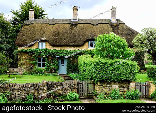 A thatched roof home in Chipping Campden in the Cotswolds in England