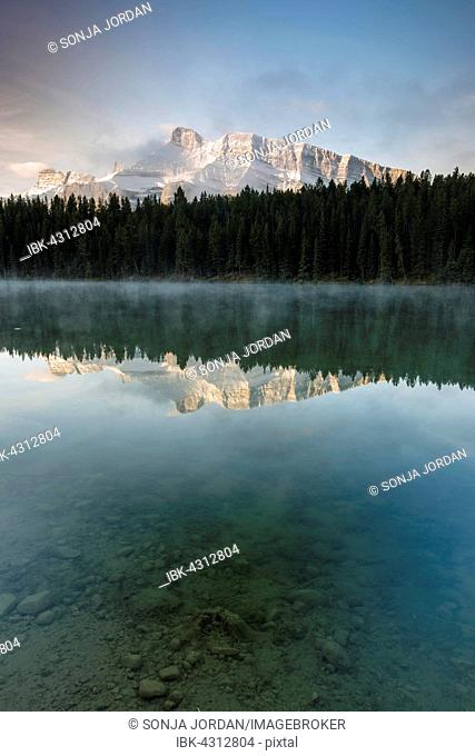 Johnson Lake with Mt Rundle, Banff National Park, Canadian Rockies, Alberta Province, Canada