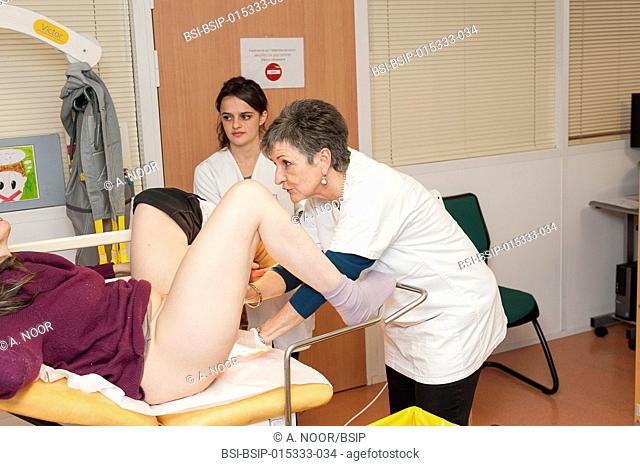 Reportage on the Handi-Consult 06 gynecology practice in the Rossetti Centre, Nice, France. Handi-Consult 06 provides consultations for disabled adults...