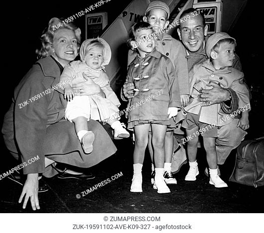 Nov. 2, 1959 - New York, NY, U.S. - (File Photo) ROSEMARY CLOONEY was a popular American singer and actress. She was most popular singing traditional pop music...
