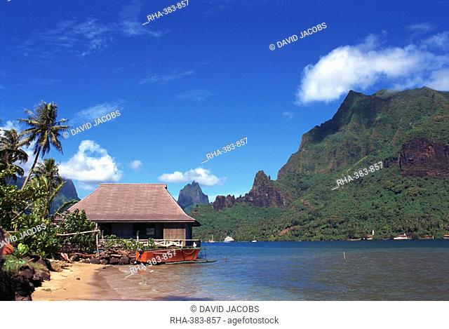 Hut on beach in Cook's Bay, Moorea, Polynesia, Pacific Islands, Pacific