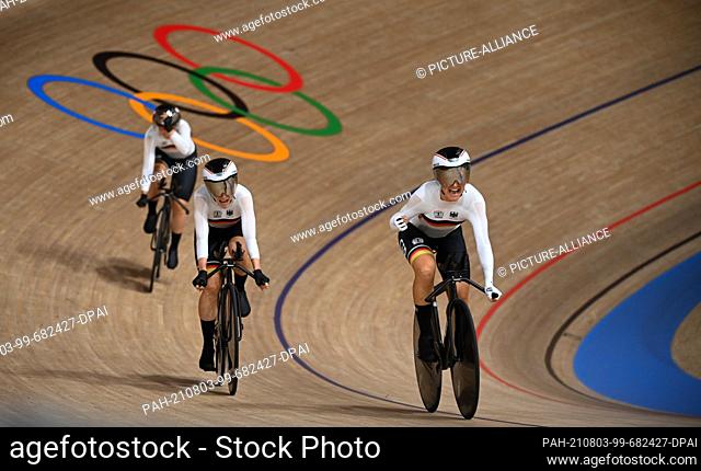 03 August 2021, Japan, Izu: Cycling/Track: Olympics, 4000m team pursuit, women, final at Izu Velodrome. Germany's Franziska Brauße
