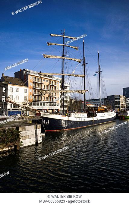 Belgium, Antwerp, newly renovated 't Eilandje docklands