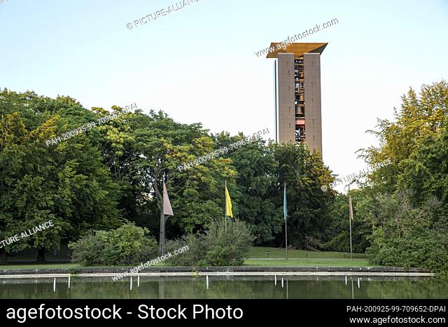 21 July 2020, Berlin: The Carillon in the Großer Tiergarten. Photo: Georg Wenzel/dpa-Zentralbild/ZB. - Berlin/Berlin/Germany