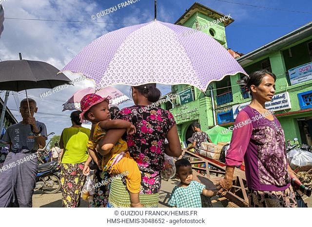 Myanmar (Burma), Rakhine state (or Arakan state), Sittwe, surroundings of the central market