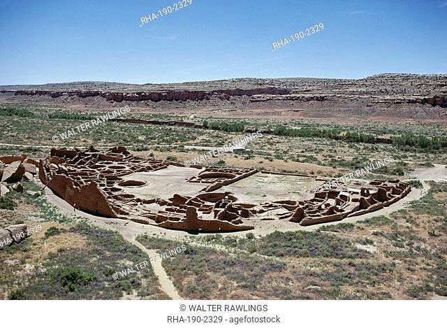 Pueblo Bonito from 1000-1100 AD, Anasazi site, Chaco Canyon National Monument, New Mexico, United States of America U.S.A., North America