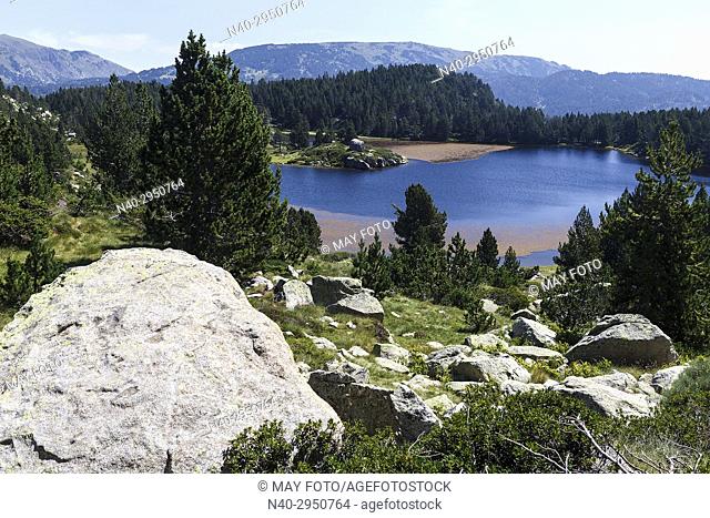 Lac des Bouillouses, Font Romeu, Tet river, Carlit lakes, France, Europe