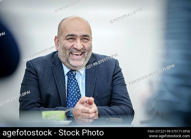 21 December 2023, Berlin: Omid Nouripour, Federal Chairman of Alliance 90/The Greens, speaks in an interview with journalists from the German Press Agency