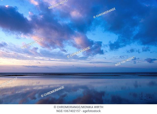 Evening mood at the North Sea, in the background the East Frisian Island Norderney, Lower Saxon Wadden Sea National Park, Norddeich, Norden, district Aurich