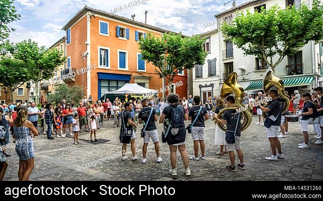Village festival Fiesta y bandas in Coursan in the summer