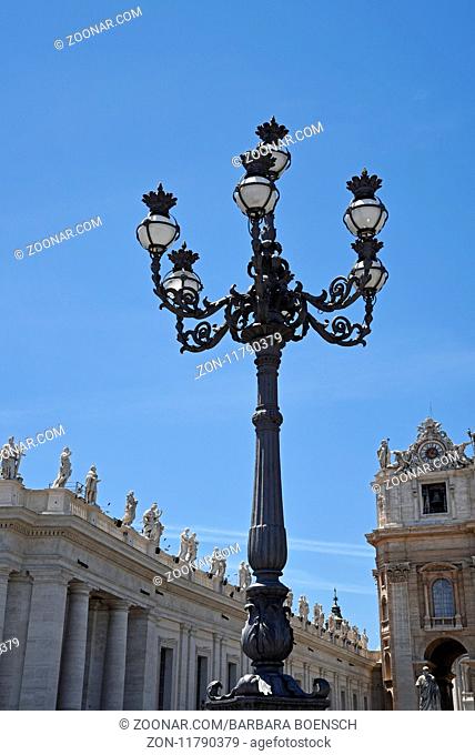 street lamp, St. Peter's Square, Rome, Italy, Europe, Strassenlaterne, Petersplatz, Rom, Italien, Europa