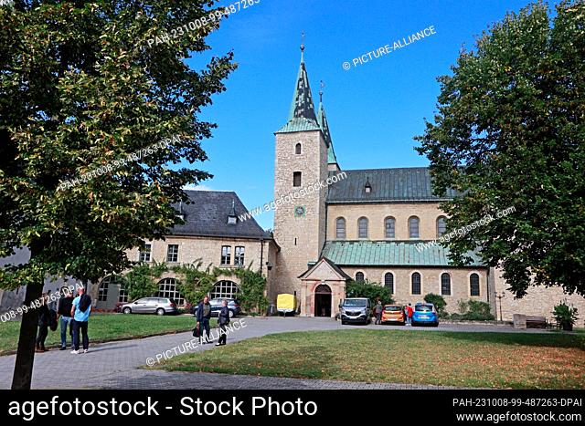 08 October 2023, Saxony-Anhalt, Huy-Dingelstedt: The Huysburg Monastery (Benedictine Priory of the Assumption of Mary into Heaven) is a Benedictine monastery at...
