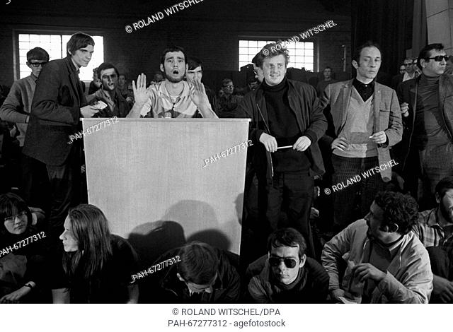 Daniel Cohn-Bendit (right of lectern) in the aula of University Saarbruecken, at the lectern a French student who wanted to give a statement against Cohn-Bendit