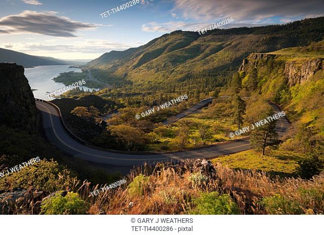 USA, Oregon, Columbia Gorge, High angle view of Historic Highway 30