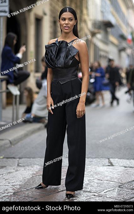 Giorgio Armani Street Style&People Women Ready to Wear 2020 Spring Summer Milano Tina Kunakey