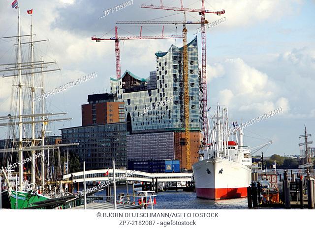The Elbphilharmonie in Hamburg Speicherstadt / Hafen City