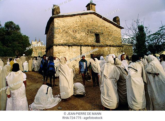 Pilgrims at the Easter Festival, St. Mary of Sion, Axoum Axum, Abyssinian Highlands, Tigre, Ethiopia, Africa