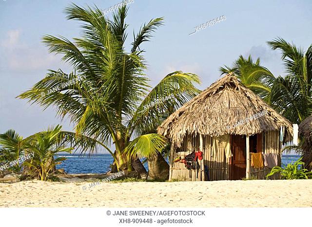 Tourist cabanas, Kuanidup Grande, San Blas Islands, Kuna Yala, Panama