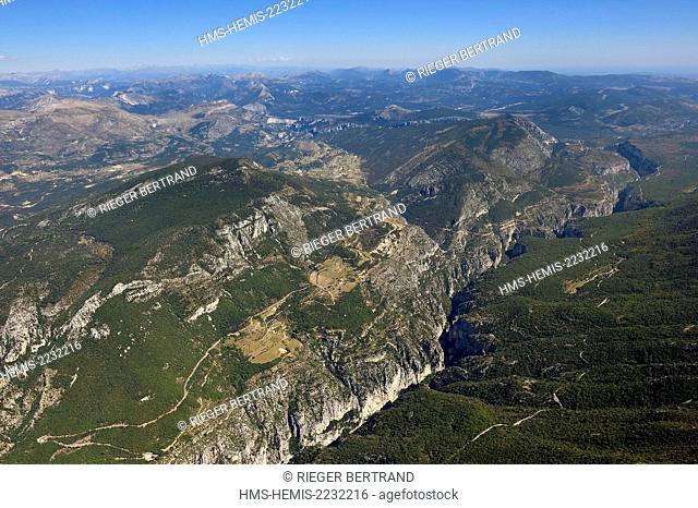 France, France, Var on the Left Bank and Alpes de Haute Provence on the Right Bank, Parc Naturel Regional du Verdon towards La Palud-sur-Verdon