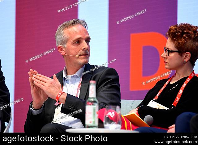 18 January 2020, Bavaria, Munich: (l.-r.) Torsten Siebert (Fraunhofer-Gesellschaft) & Laura Citron (CEO of London & Partners) discuss at DLD Munich Conference...