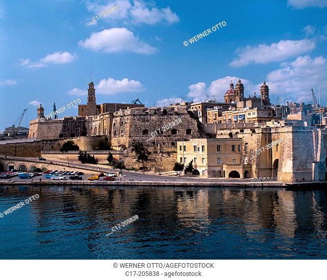 Malta, Valletta, Grand Harbour, Senglea, panorama