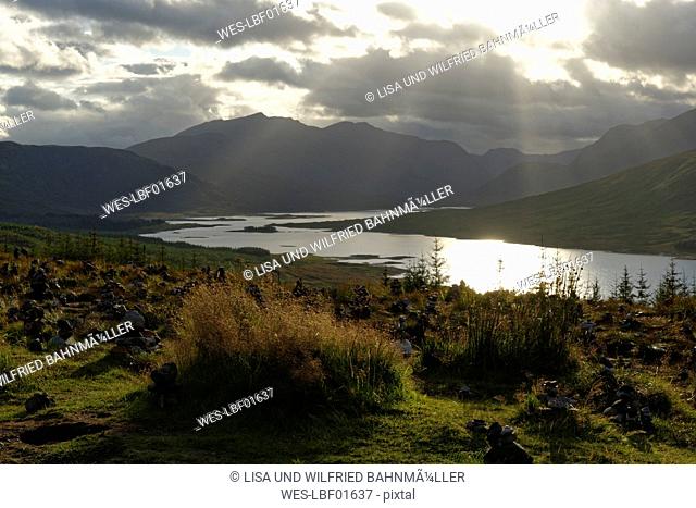 UK, Scotland, Northwest Highlands, Suunste at Loch Loyne