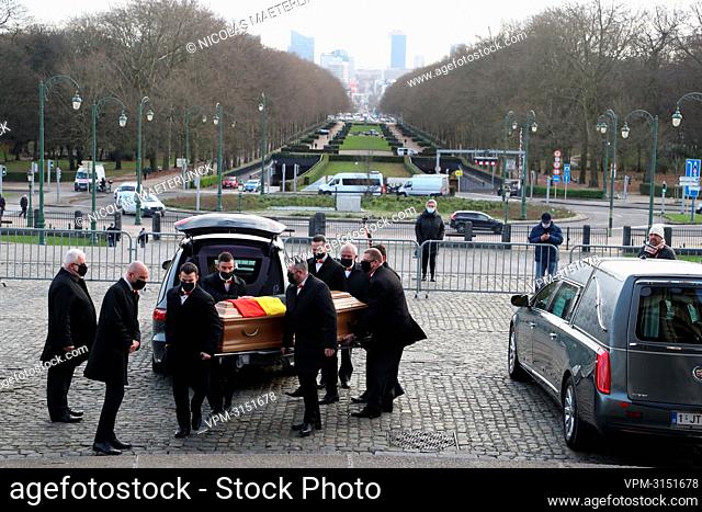 Illustration shows the arrival of the hearse at the funeral service for Belgian popular singer Grand Jojo (Lange Jojo), Jules Jean Vanobbergen