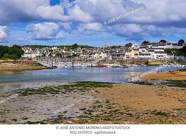 Douarnenez, Port and boats, Finisterre, Bretagne, Brittany, Quimper distict, France