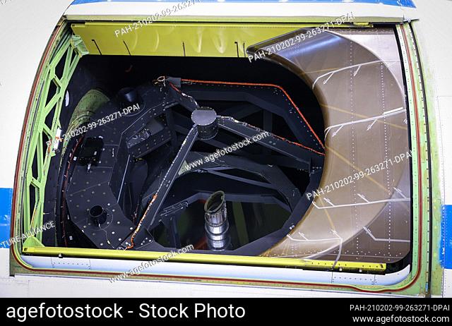 26 January 2021, Hamburg: Behind the open hatch is the reflecting telescope of the flying stratospheric observatory ""Sofia"" inside the converted Boeing 747