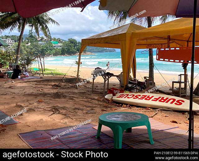 08 August 2021, Thailand, Surin Beach: The beach was one of the most popular beaches on Phuket before Corona. Despite the model project ""Sandbox"" it is almost...