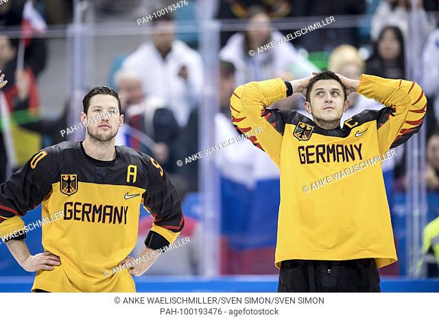 Patrick HAGER (links) und Marcel GOC (beide GER) .disappointed, enttauscht, Enttauschung, Enttaeuschung .Eishockey Finale der Maenner