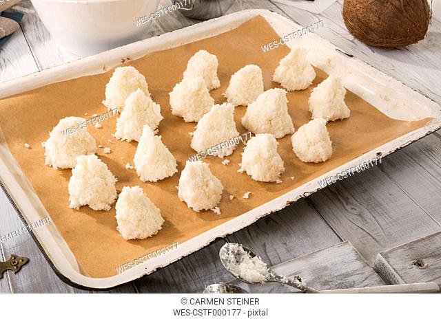 Baking tray of raw coco macaroons