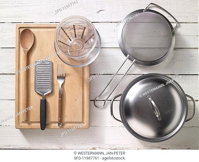 Kitchen utensils for preparing spaghetti