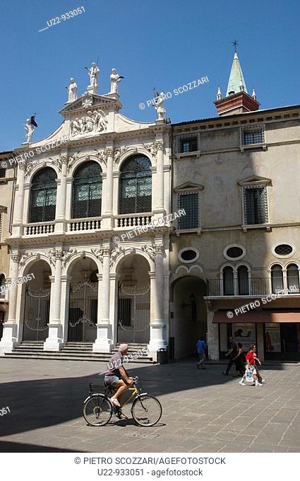 Vicenza (Italy): Piazza dei Signori, with the church of San Vincenzo, part of the Palazzo del Monte di Pietà