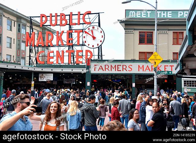 Photo Scene at Pike Place Public Market WA Seattle 1915-7 