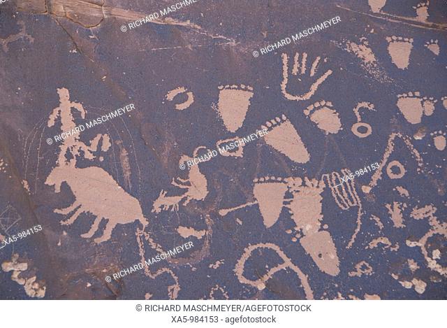 Indian petroglyphs, Newspaper Rock State Historical Monument, near Monticello, Utah, USA