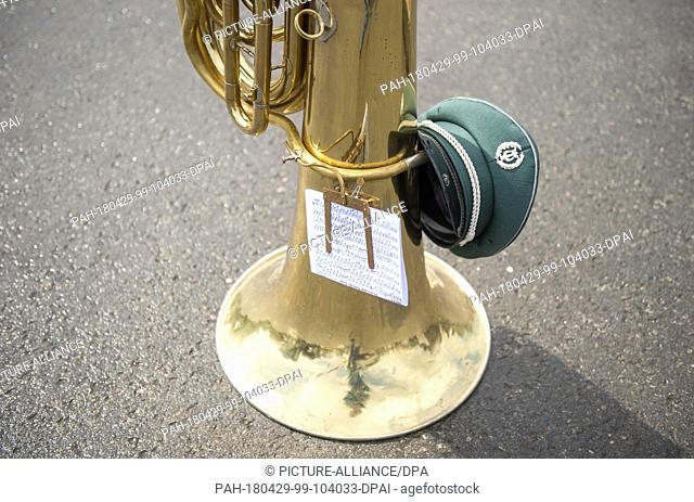 29 April 2018, Schmallenberg, Germany: A Tuba on the ground at the site of the Parade. According to the Country Music Union of North-hein- Westphalia