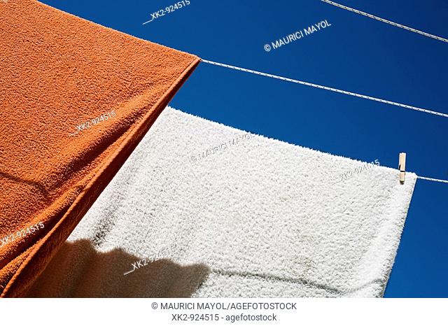 toallas tendidas al sol