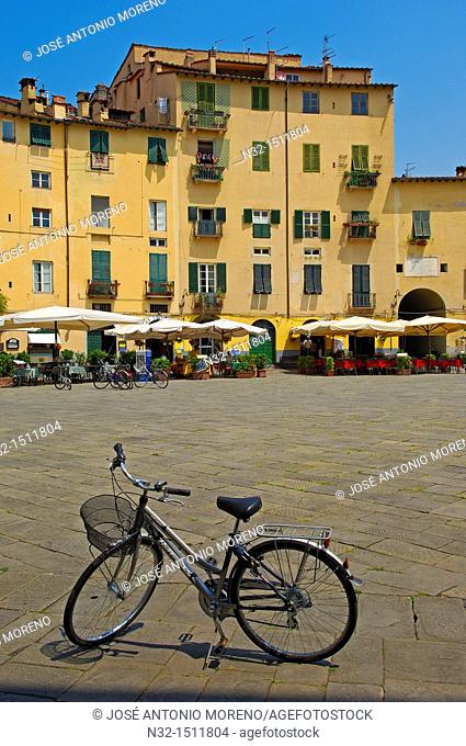 Lucca, Anfiteatro square, Piazza Anfiteatro, Tuscany, Italy